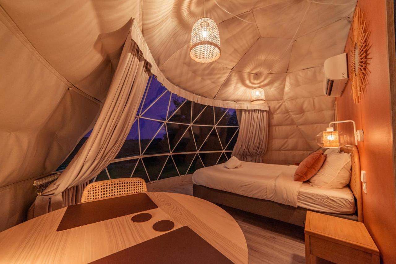 Au Champ De L'insolite Luxe tent Miers