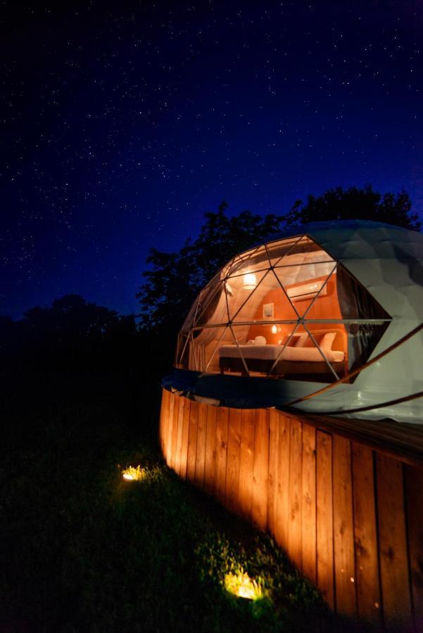 Au Champ De L'insolite Luxe tent Miers